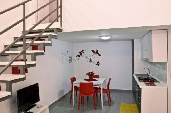 Casa Vacanza Raggio Di Sole Кастелламмаре-дель-Голфо Экстерьер фото